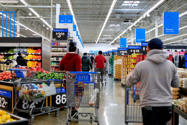 Walmart bubble due to high-income grocery spending, warns Bill Simon