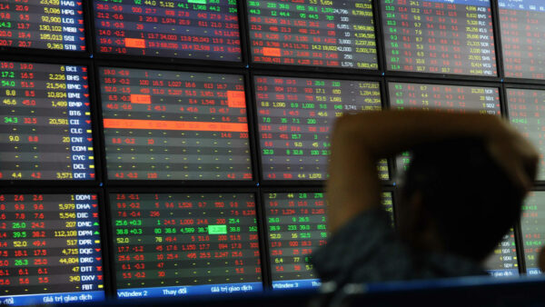 Asia markets mostly rise on data-heavy day