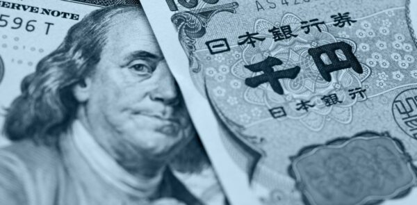 Japanese Yen weakens, USD/JPY hits new highs