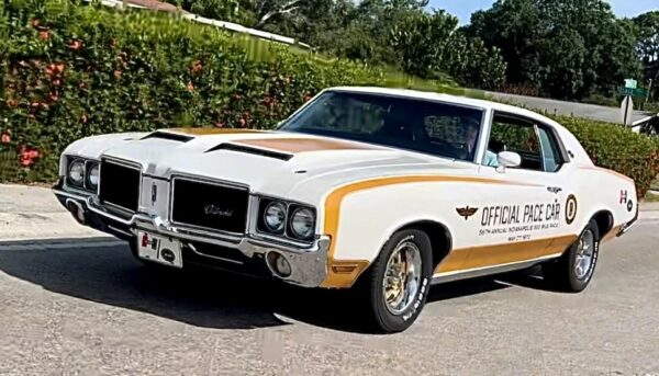 Was the Low-Compression 1972 Hurst/Olds Still Hairy?