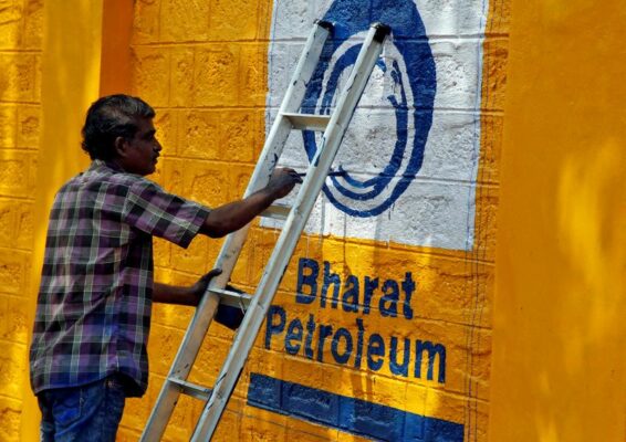 India’s BPCL sees nearly flat annual crude processing, executive says