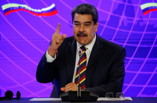 Maduro orders the ‘immediate’ exploitation of oil, gas and mines in Guyana’s