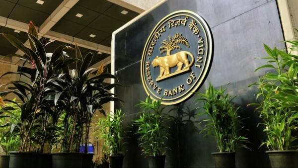 RBI defers implementing new rules for FX derivatives traded on stock exchanges