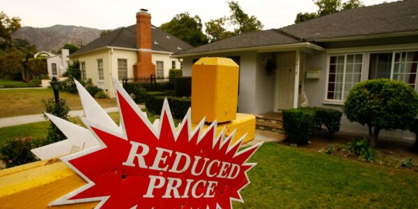 Home Prices Falling Across US at Faster Pace As Inventory Piles up