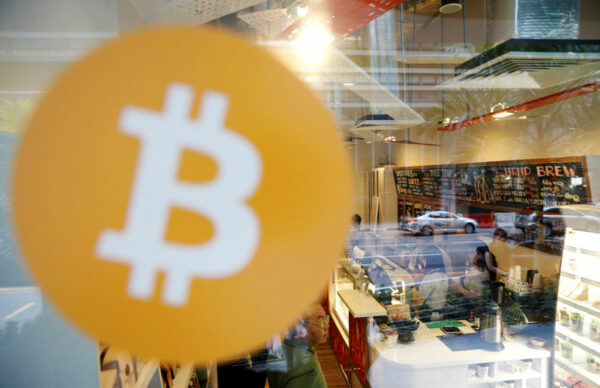 Michael Saylor Reacts as Bitcoin Strives to Break Out By U.Today