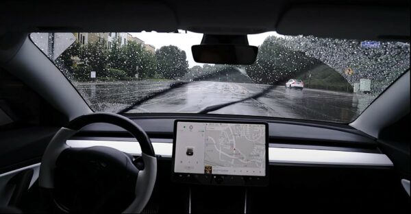 Tesla finally improves Auto Wipers — but how?