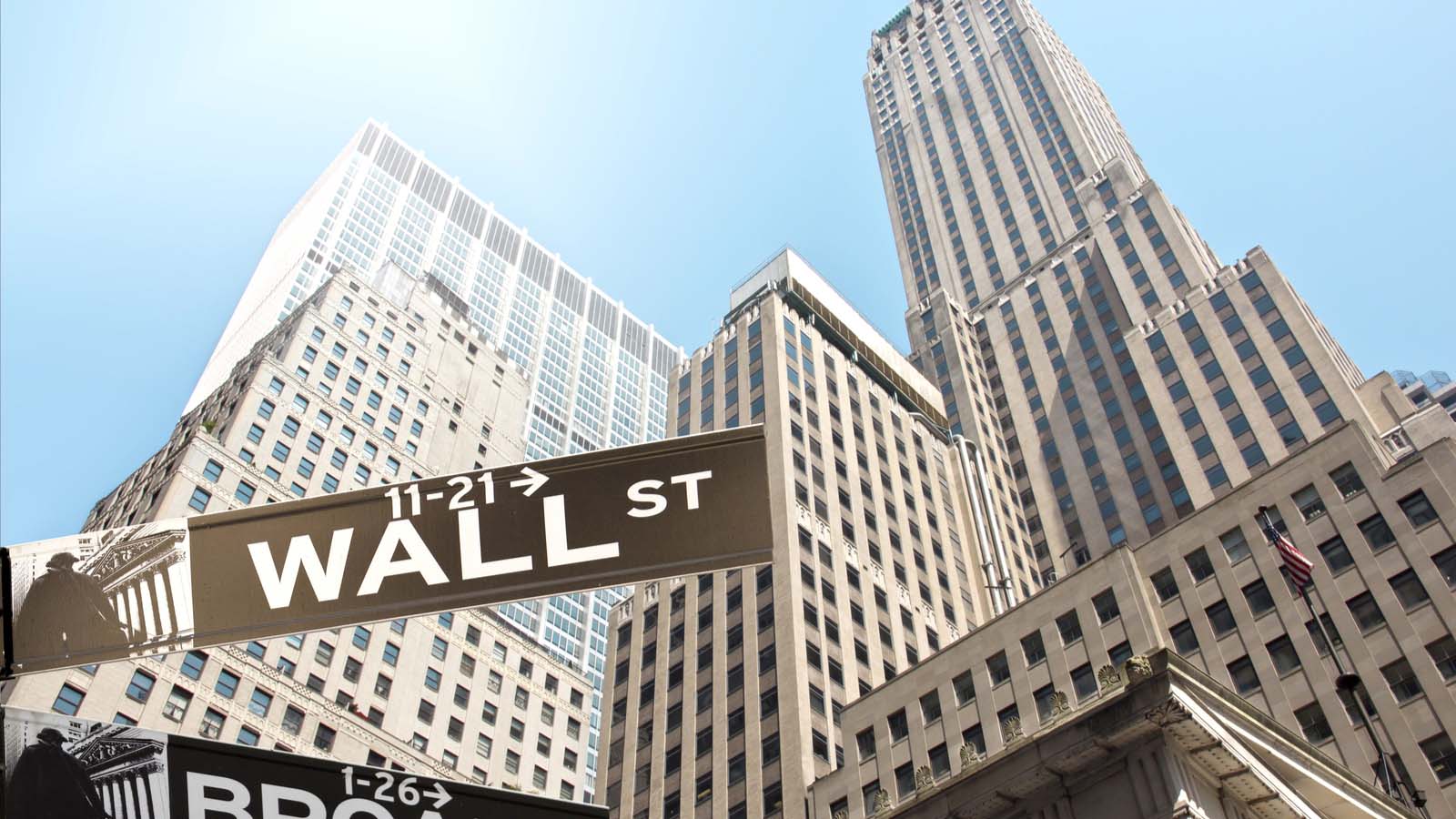 wall street sign buildings