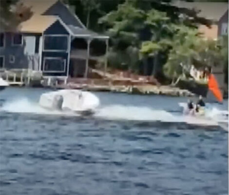 Video shows teen jump from moving watercraft to stop runaway boat in New