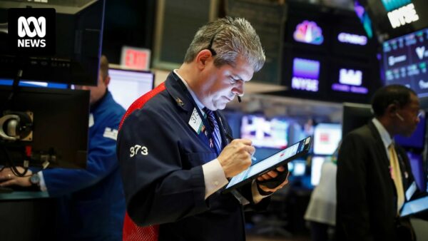 Live updates: ASX 200 up 0.8 per cent after solid lead from Wall Street,