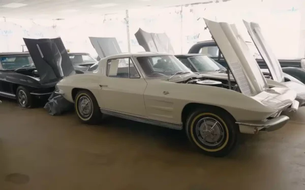 $800,000 classic car collection found in Wisconsin barn